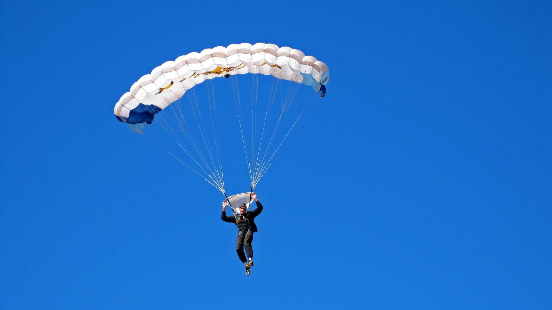 勇士主帅透露球队备战情况，力争卫冕总冠军，勇士球队阵容最新